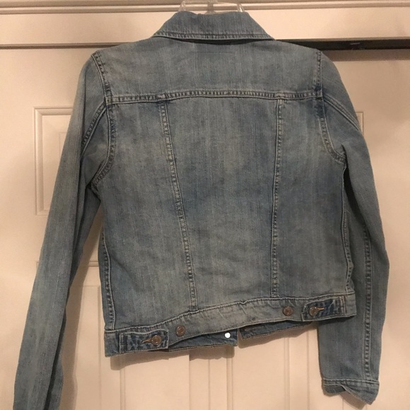 ⚡️ Levi Jean Jacket ⚡️ - Picture 3 of 4